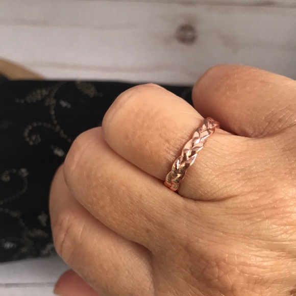 Beautiful Braided Rose Gold Ring Size 6 (J4) - Picture 5 of 5